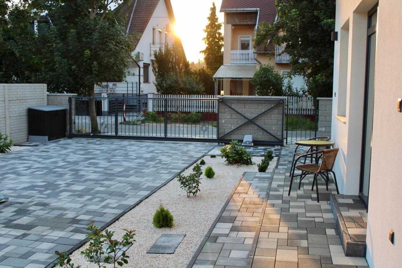 Th-Lux Apartman Hajduszoboszlo Exterior photo