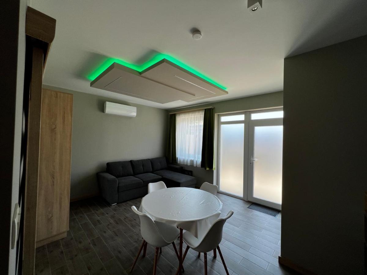 Th-Lux Apartman Hajduszoboszlo Exterior photo